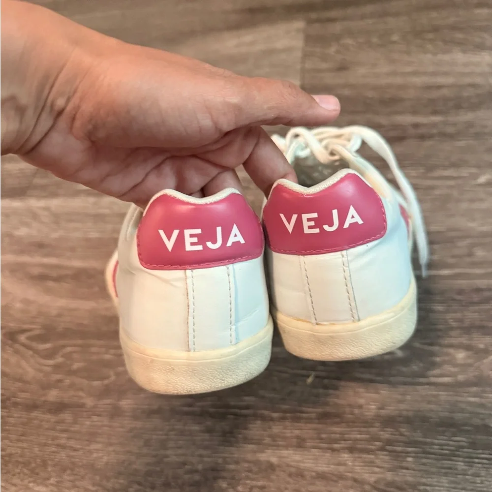 Veja Women's White and Pink Sneakers